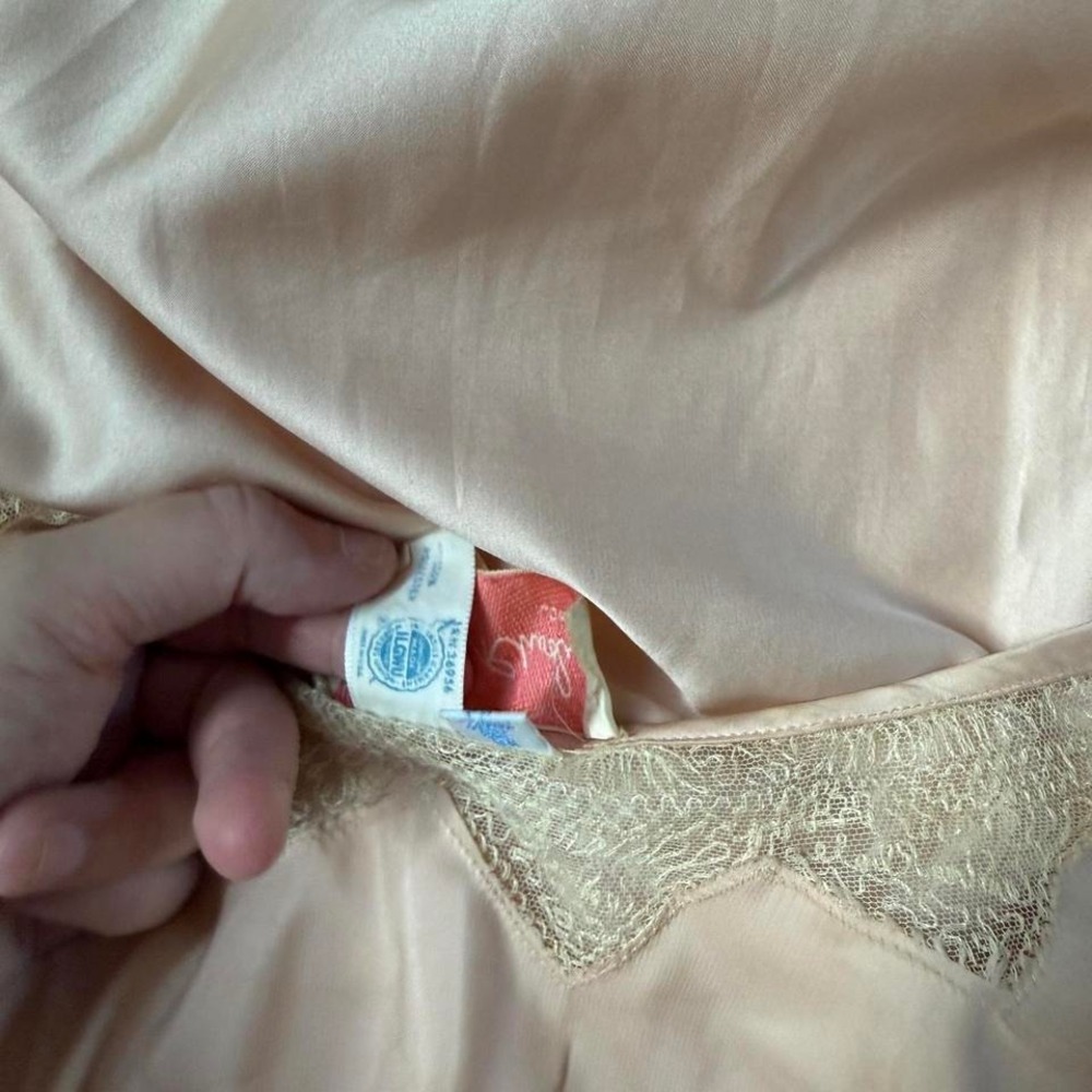 70s Satin Lounge Robe  Glamorous 70s Zandra Rhodes for Neiman Marcus - Picture 6 of 8